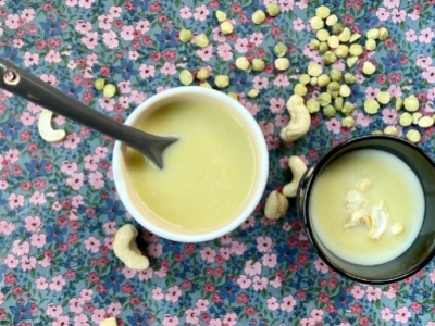 Velouté de poireaux et pois cassés